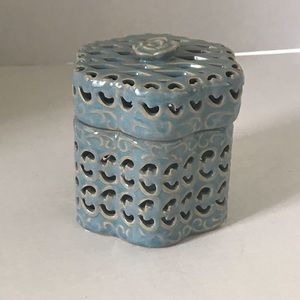 Lattice Work Glass Container With Lid